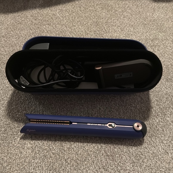 SOLD Dyson Corrale Limited Edition Styler Straightener - Picture 3 of 4